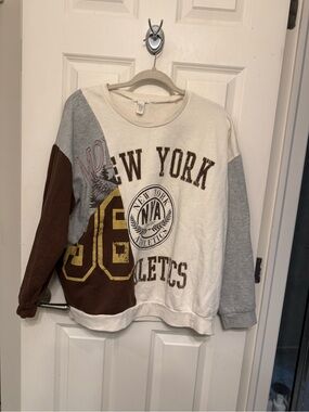 Tilly's Cream, Gray & Brown New York Colorblock Crewneck Sweatshirt